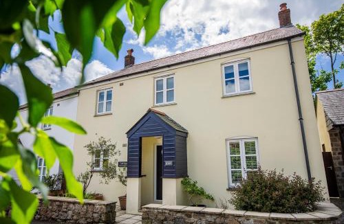 Charlestown House | Tall Ships, Charlestown - two ticks from the harbour