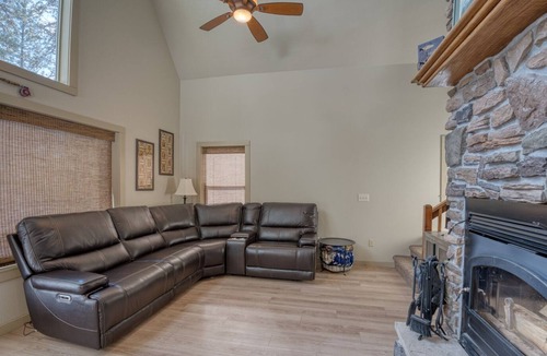 Garden Valley Cabin | Tall Tail Lodge Mountainside Retreat!