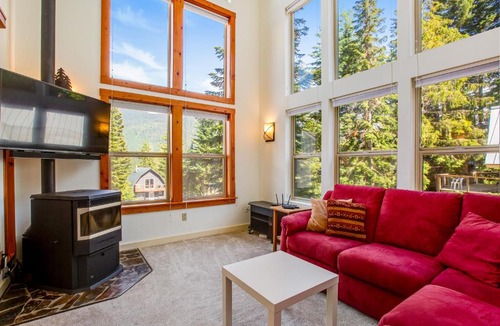 Hyak House | Tall Timber Lodge