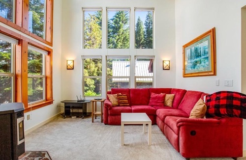 Hyak House | Tall Timber Lodge