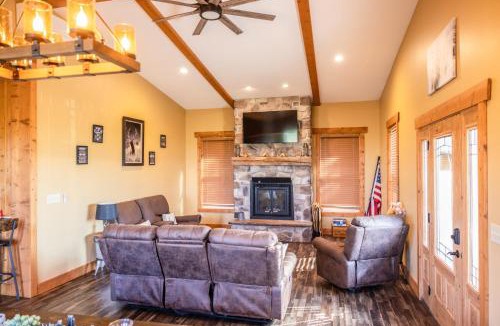 Huntsville Apartment | Tall Tine Lodge