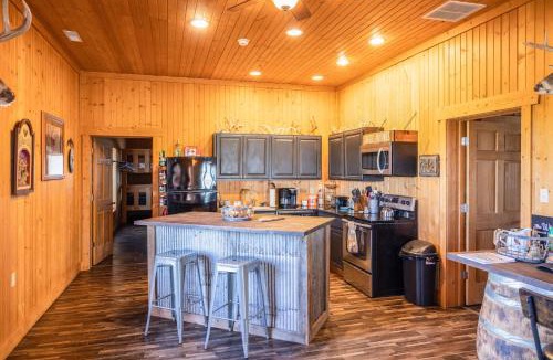 Huntsville Apartment | Tall Tine Lodge