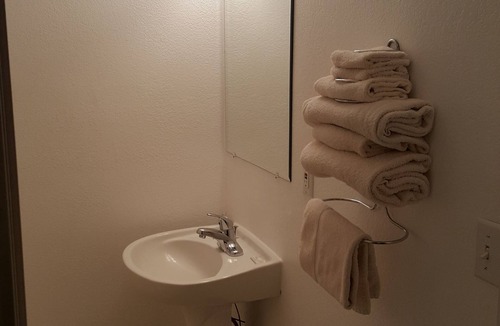 Moro Hotel | Tall Winds Motel