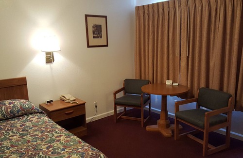 Moro Hotel | Tall Winds Motel