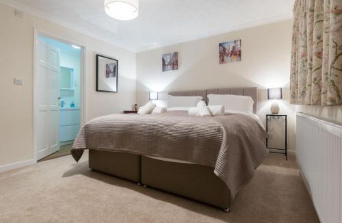 Crantock House | Talland Croft