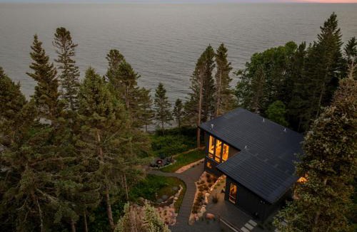 Lutsen House | Tallens Stuga minutes from Lutsen Mountain