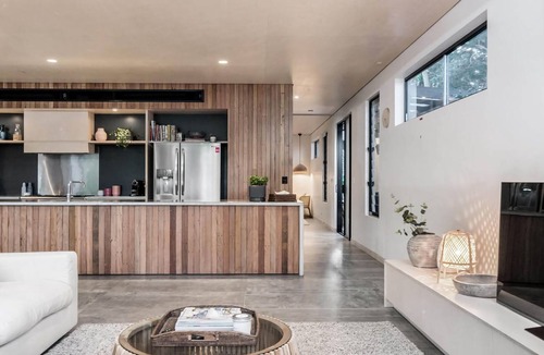 Suffolk Park House | Tallowood - luxury beach house with pool & studio