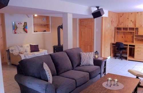 Hubbards House | Tallpines Bungalow