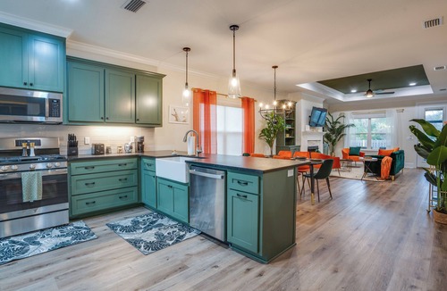 Tallahassee House | Tally Cozy Craftsman Near Football Parks Lake & Airport