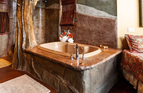 Sandpoint Hotel | Talus Rock Retreat