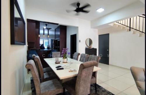 Bukit Beruntung House | Taman Adenium