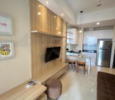 Jakarta Apartment | TAMAN ANGGREK MaLL CONNECTED 2 BEDROOM FLAT SUPER COMFORTABLE NEW FURNITURE LUXURIOUS BUILDING TAMAN ANGGREK RESIDENCE APARTMENT