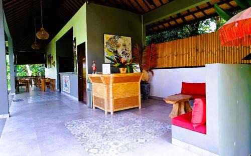 Melayang Bed & Breakfast | TAMAN EDEN COTTAGE