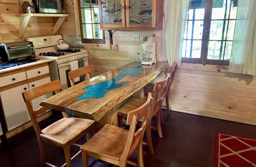 Paradox Cabin | (Tamarack) Charming Seasonal Cabin Steps To The Beach