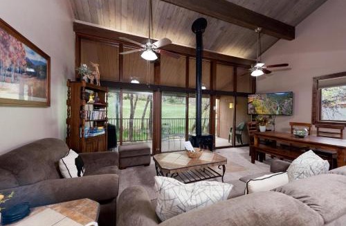 Coffeyville House | Tamarron Gambel Oak 790 - Wild Turkey Ridge - Durango CO