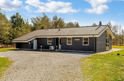 Torup Strand House | "Tamika" - 950m from the sea by Interhome