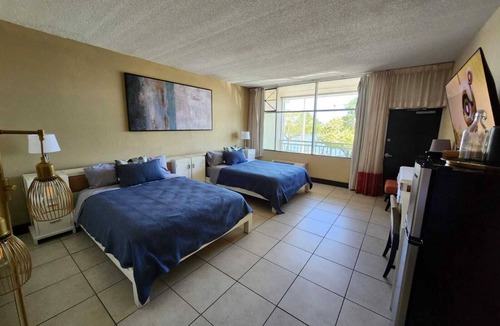 Ruskin Apartment | Tampa Bay Beach Getaway and Resort