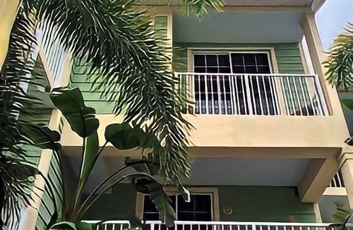 Ruskin House | Tampa Bay Waterfront 2 bedroom 2.5 bath Townhome