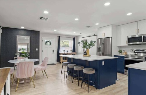 Sun Bay South House | Tampa Paradise! Firepit, Golf, Pool, & Games!