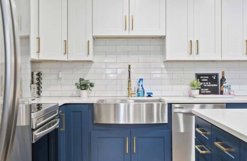 Sun Bay South House | Tampa Paradise! Firepit, Golf, Pool, & Games!