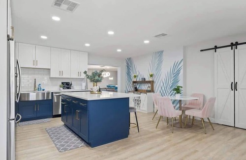 Sun Bay South House | Tampa Paradise! Firepit, Golf, Pool, & Games!