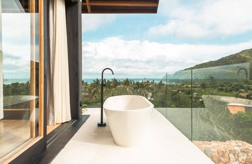 Praya Barat Villa | Tampah Hills