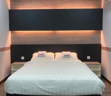 Kampung Gong Kemuntong Hotel | TAMU KoGURU