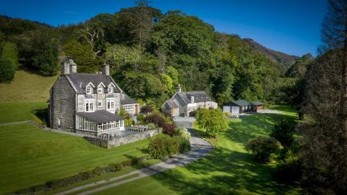 Llanelltyd House | Tan Llan