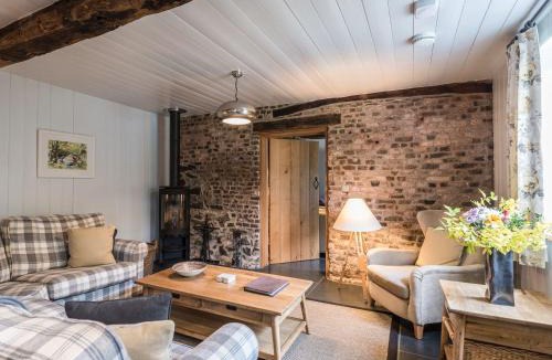 Llanelltyd House | Tan Llan