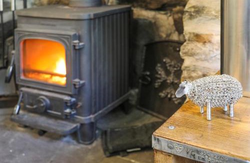 Caernarfon House | Tan Meredydd