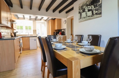 Llanbrynmair Cottage | TAN Y CAPEL, pet friendly, with open fire in Machynlleth