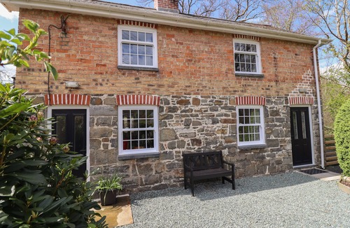 Llanbrynmair Cottage | TAN Y CAPEL, pet friendly, with open fire in Machynlleth