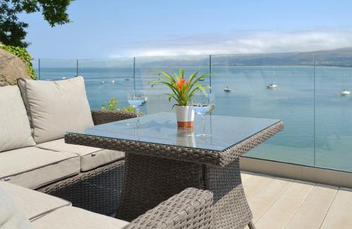 Menai Bridge House | Tan Y Fford