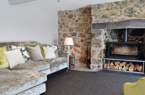 Menai Bridge House | Tan Y Fford