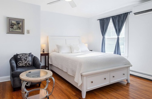 Wall House | Tandem Bike Inn