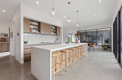 Merrijig House | Tanderra - Pool - Sleeps 12