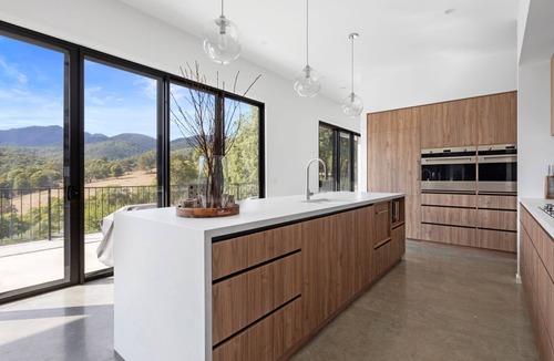 Merrijig House | Tanderra - Pool - Sleeps 12