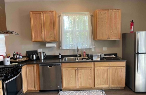 Middletown House | Tangerine Cottage spacious home