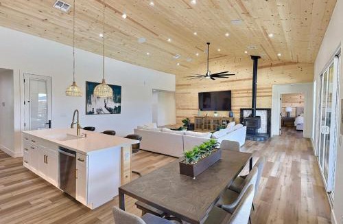Williams House | Tangerine Sky Ranch Cabin