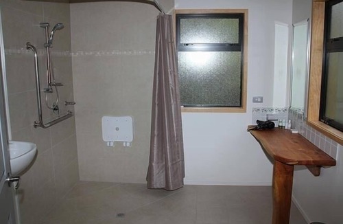 Port Charles Cabin | Tangiaro Kiwi Retreat