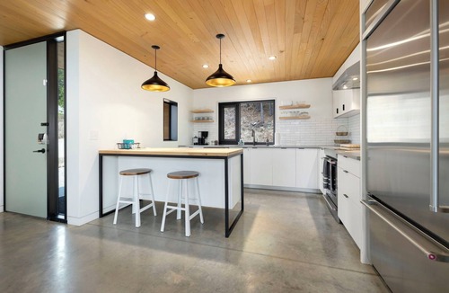 Rogers House | Tanglewood Cabin - Lake Access - Private - Modern