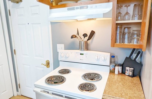 Bay City Apartment | Tanner Bldg Apt 10 - Studio (Downtown)
