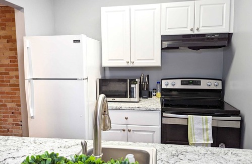 Bay City Apartment | Tanner Bldg Apt 11 - 2 bedroom (Downtown)