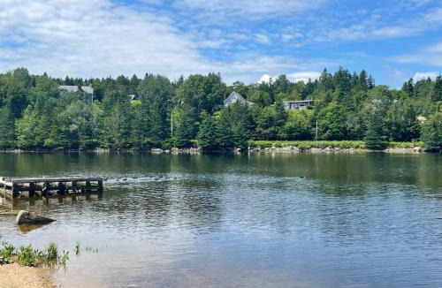 Tantallon House | Tantallon Guest Room with Private Beach
