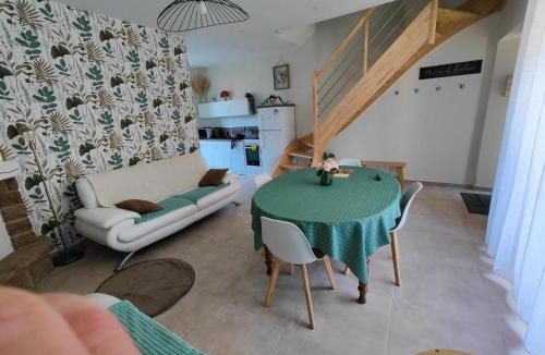 Saint-Ouen-La-Rouerie House | Tante Adele