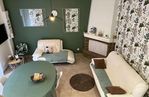 Saint-Ouen-La-Rouerie House | Tante Adele