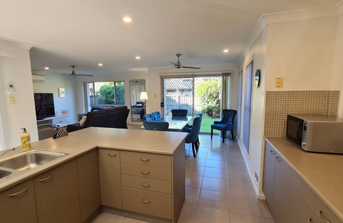 Redland Bay House | Tanzanite - Long Term Furnished