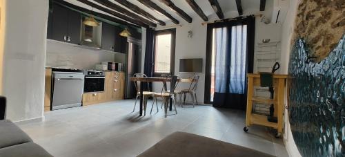 Olot Apartment | TAO.casa METAL