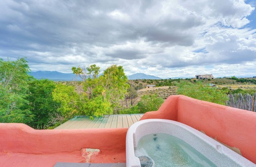 Arroyo Hondo House | Taos Dome Home w/Hot Tub, Fireplace + Mntn Views!