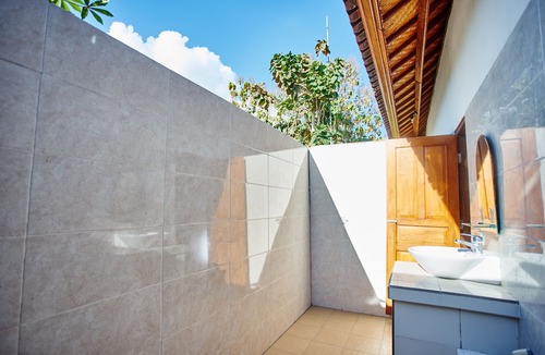 Mushroom Bay Hotel | Taos House Lembongan